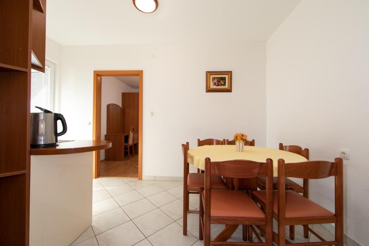 Apartmani Biser Tucepi Ngoại thất bức ảnh
