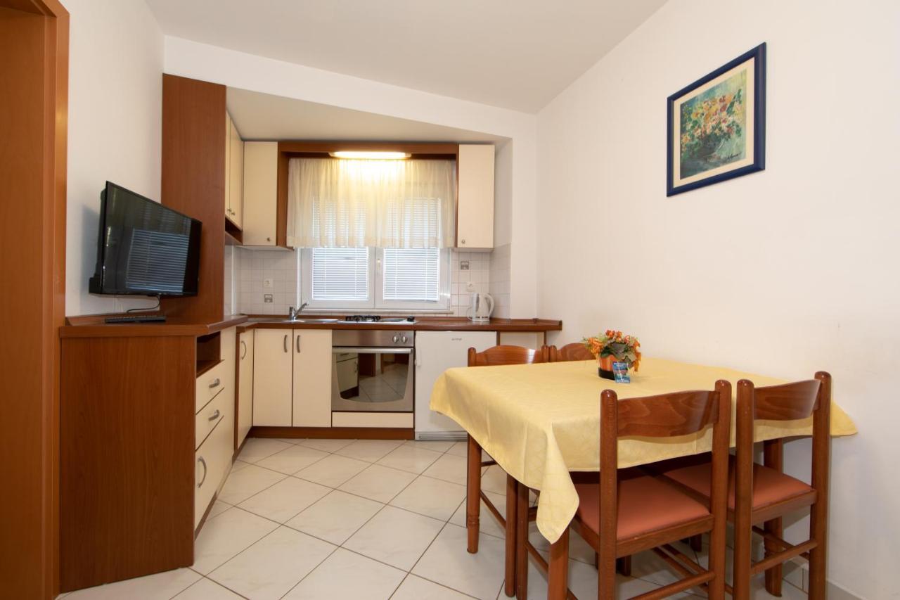 Apartmani Biser Tucepi Ngoại thất bức ảnh
