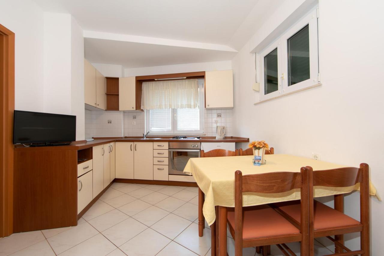 Apartmani Biser Tucepi Ngoại thất bức ảnh