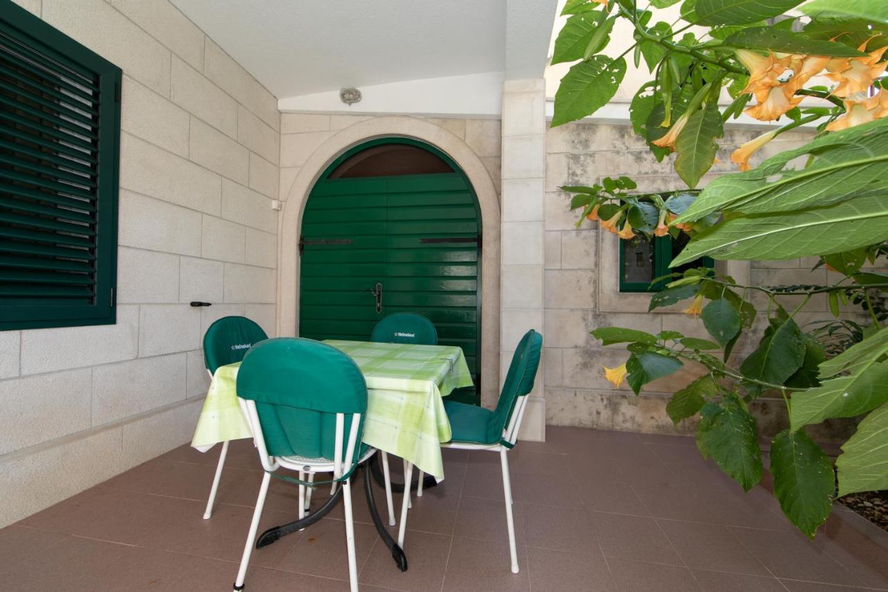 Apartmani Biser Tucepi Ngoại thất bức ảnh