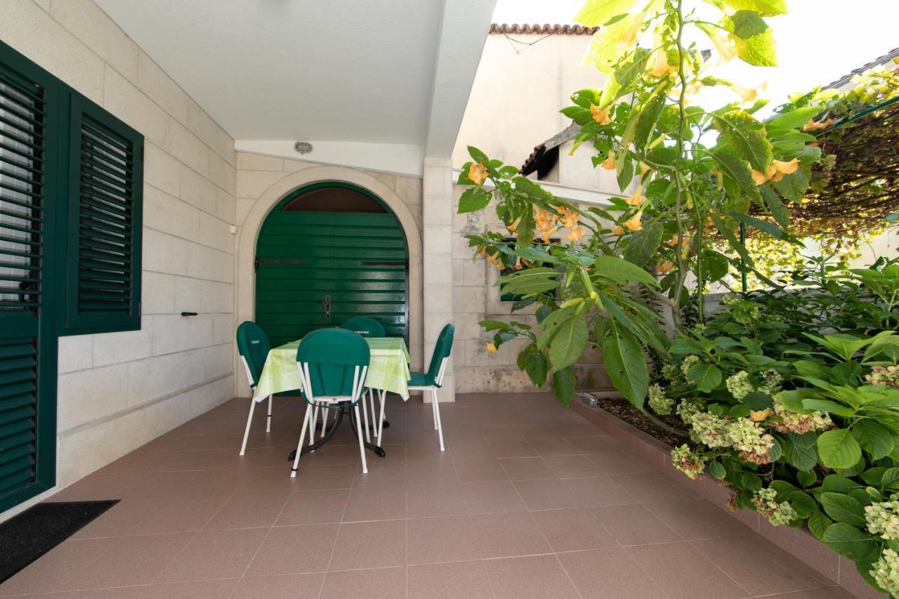 Apartmani Biser Tucepi Ngoại thất bức ảnh