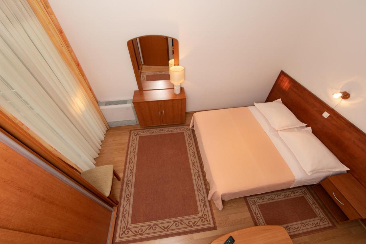 Apartmani Biser Tucepi Ngoại thất bức ảnh