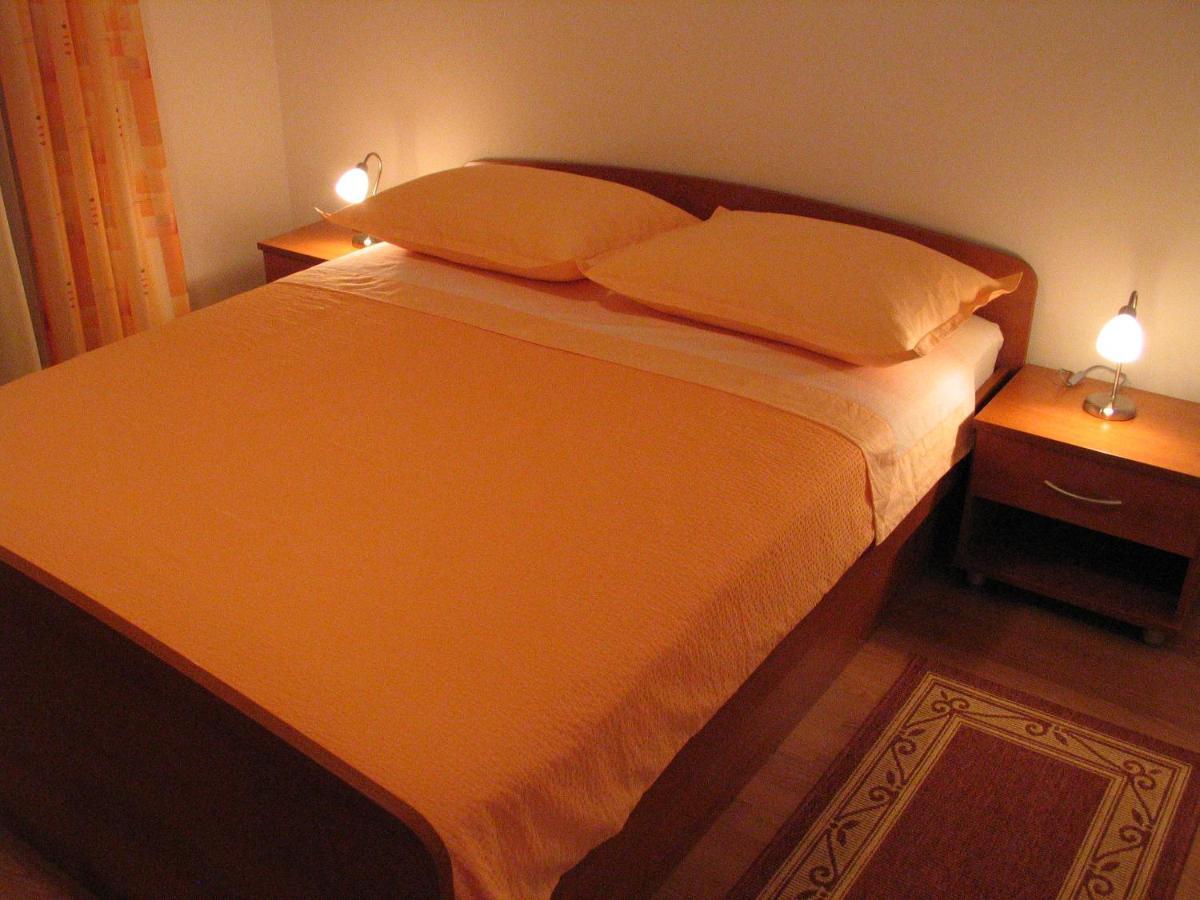Apartmani Biser Tucepi Ngoại thất bức ảnh