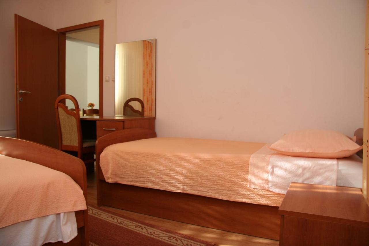 Apartmani Biser Tucepi Ngoại thất bức ảnh